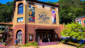 A picture of the Mauch Chunk Opera House in Jim Thorpe.