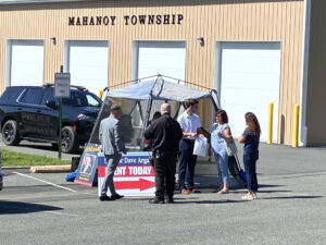 A picture from Senator Argall’s recent license plate replacement event in Mahanoy Township.